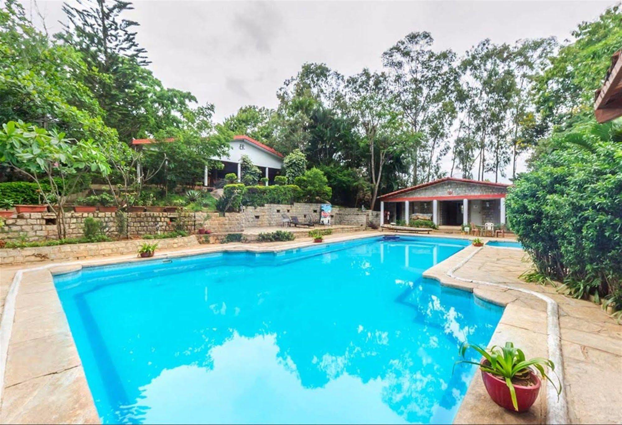 Eagle Ridge Resort Μπανγκαλόρ Εξωτερικό φωτογραφία