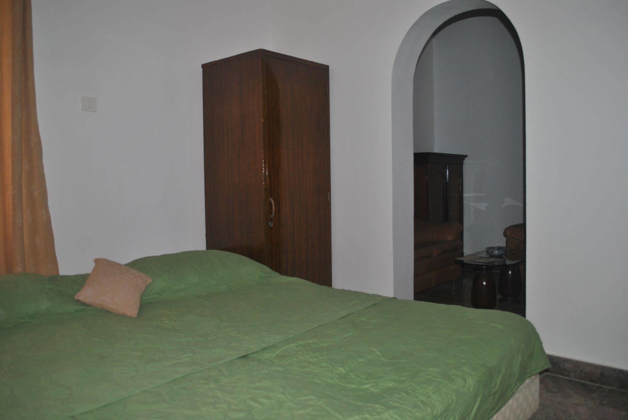 Eagle Ridge Resort Μπανγκαλόρ Εξωτερικό φωτογραφία